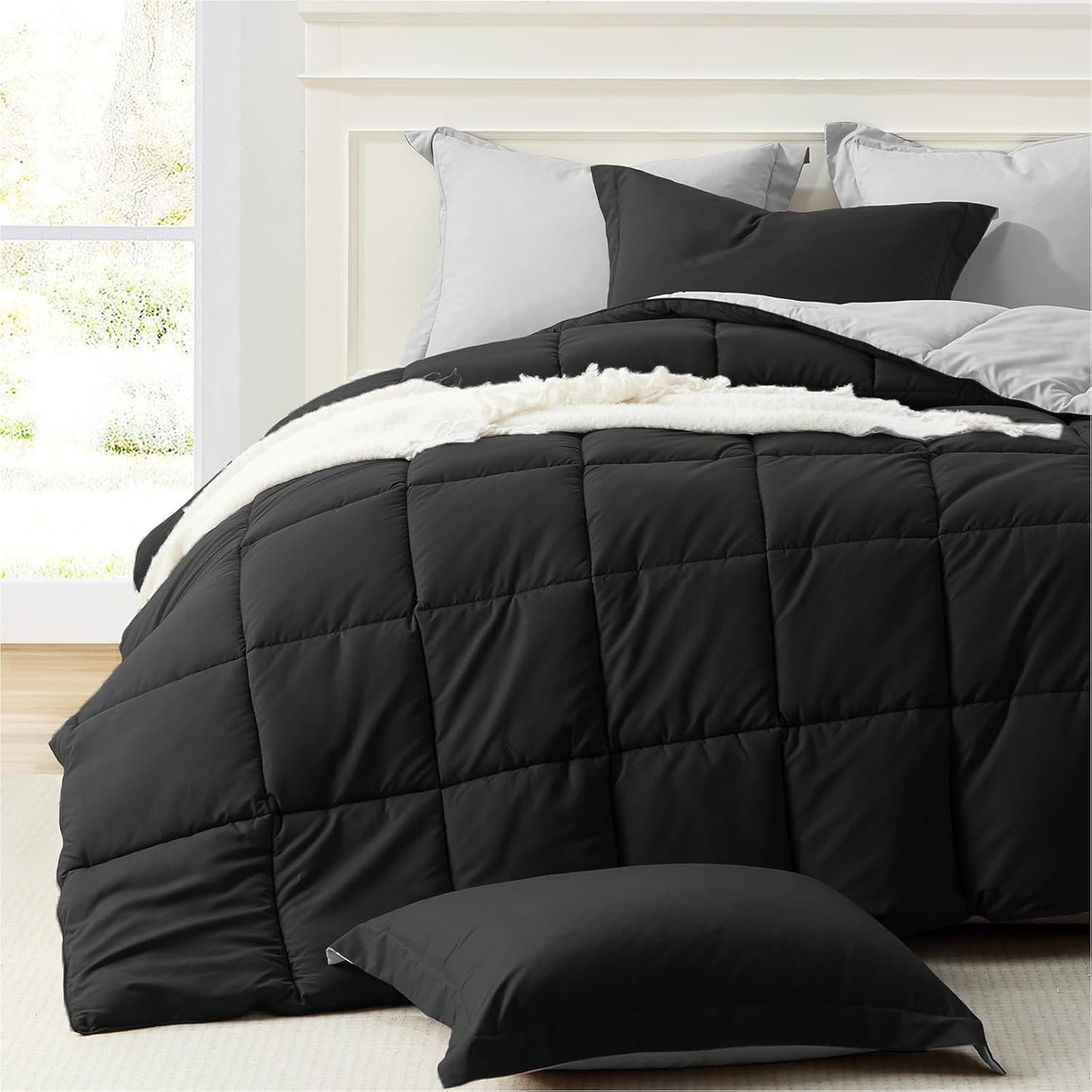 King Size Reversible Comforter Set – 3-Piece Black & Light Grey All-Season Bedding with 2 Shams