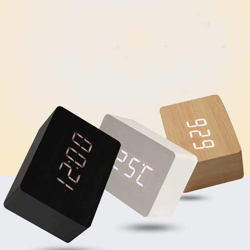 Smart Wooden Alarm Clock – USB/AAA Powered
