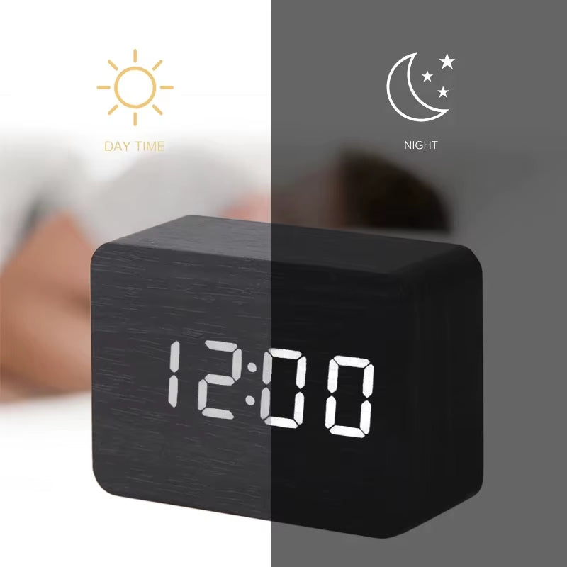 Smart Wooden Alarm Clock – USB/AAA Powered